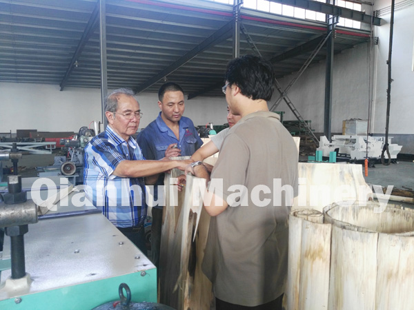 plywood veneer peeling lathe.jpg